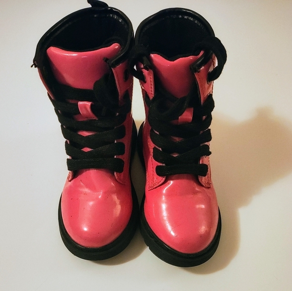 Rain boots - Picture 1 of 2